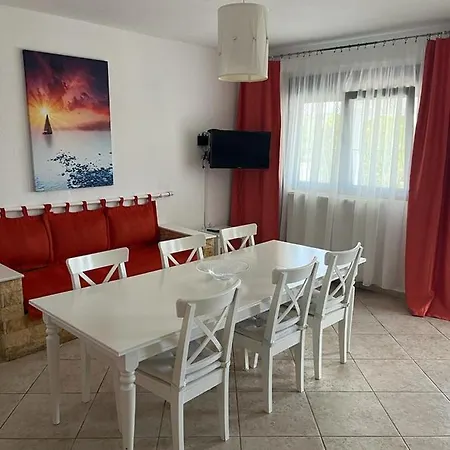 Villa Lion *