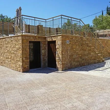 Lion Villa *